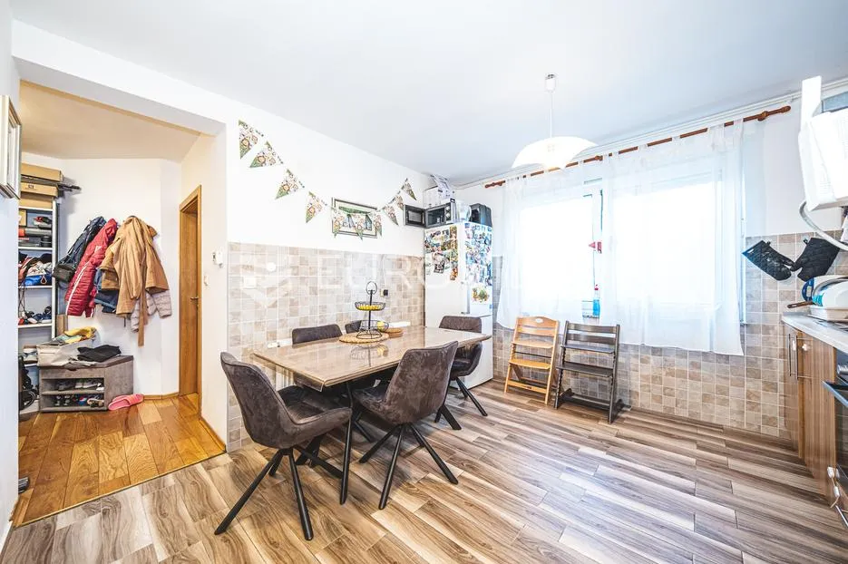 zagreb, šestinski vrh, dvosoban pet friendly stan površine 57 m² s vrtom i 2 parkinga - slika 2