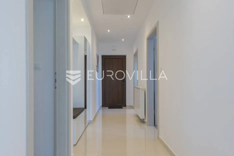 medulin, moderan dvosoban stan 95m2, 500 m od mora - slika 30