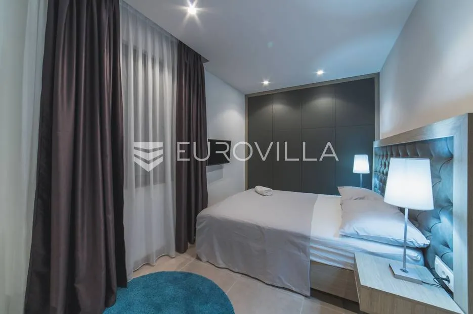 trogir, luksuzna vila s bazenom, nkp 368 m2 - slika 62