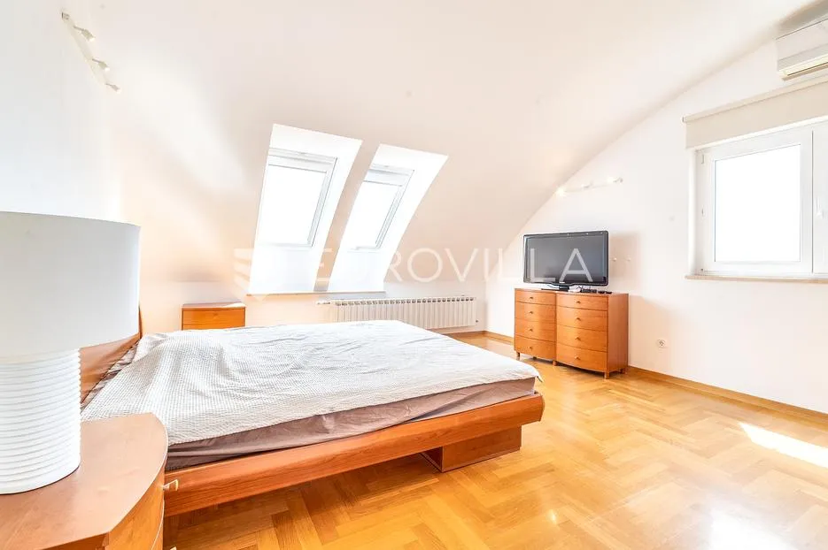 zagreb, srebrnjak, dvoetažni peterosobni stan 198,85 m² - slika 7