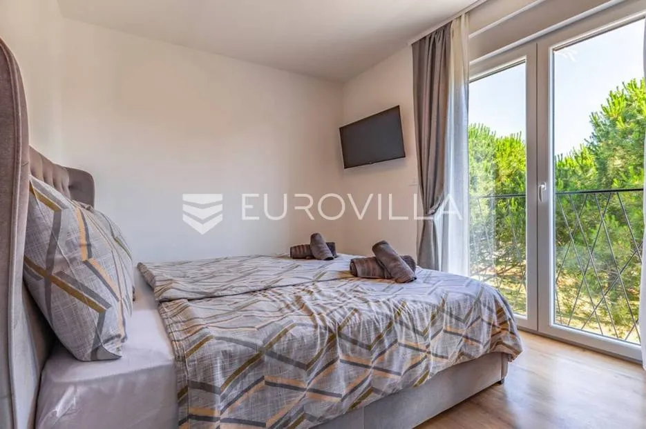 pula, valdebek - prekrasna moderna dvojna kuća, nkp 76.87 m2 - slika 9