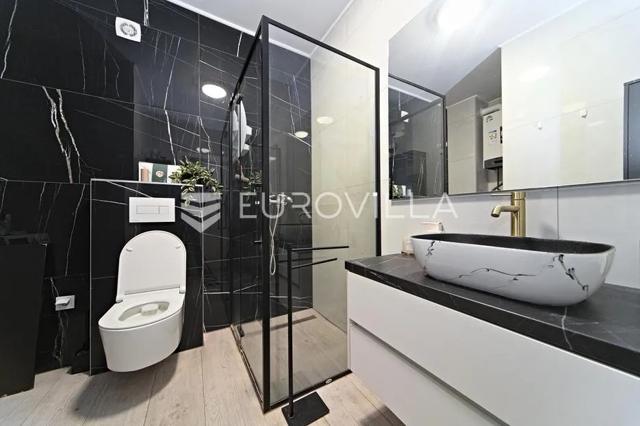 osijek, donji grad, prodaje se četverosoban stan površine 120 m² - slika 10