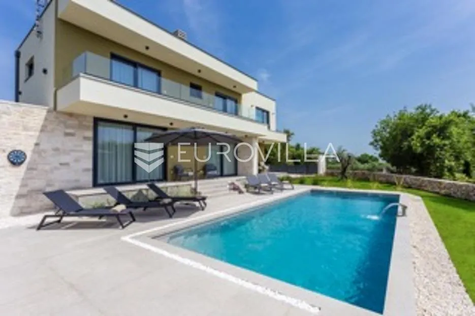istra, smoljanci, kvalitetna i moderna samostojeća kuća, 208 m², grijani bazen 40 m² - slika 4