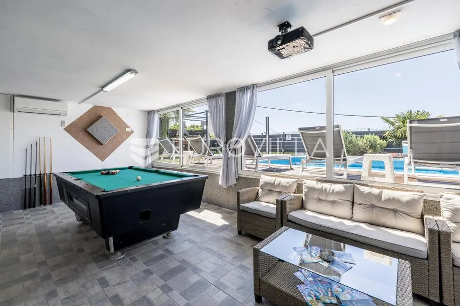 kaštel stari, atraktivna kuća s bazenom na mirnoj lokaciji - slika 34