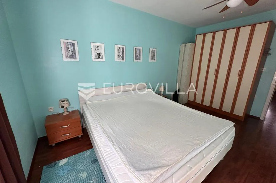 senj, kuća 200 m² s dva odvojena stana na lokaciji blizu mora - slika 9