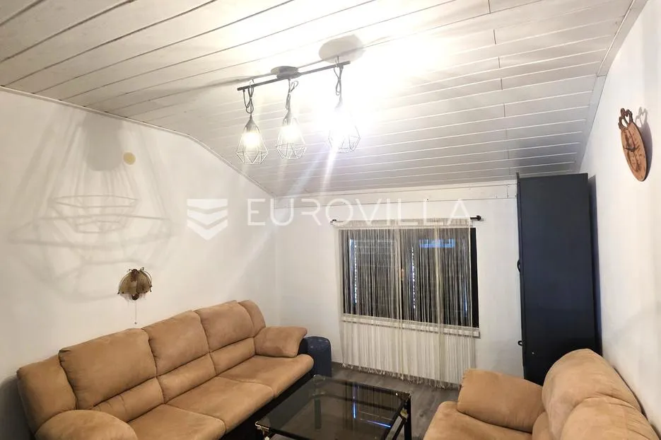 rab, banjol, trosoban stan s garažom, pogledom na more i stari grad 96 m² - slika 2