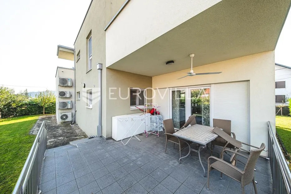 samobor, prekrasna moderna kuća 301 m² - slika 36