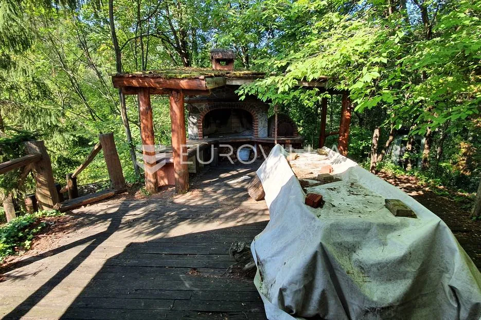 samobor, prekrasna obiteljska vikendica 152 m² na zemljištu 1.565 m² - slika 25