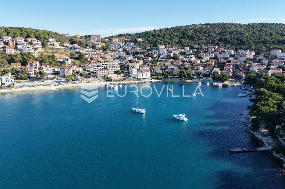 trogir, čiovo, trosoban stan s privatnim bazenom i dva parkirna mjesta - slika 6