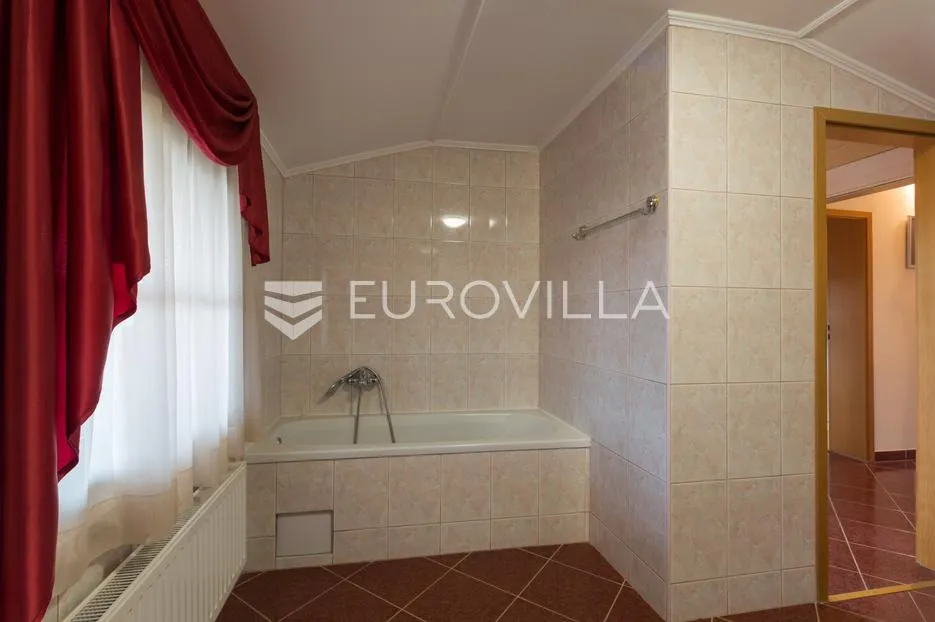 istra, pula prilika za investiciju, apartmanska kuća podijeljena na 3 stambene jedinice - slika 12