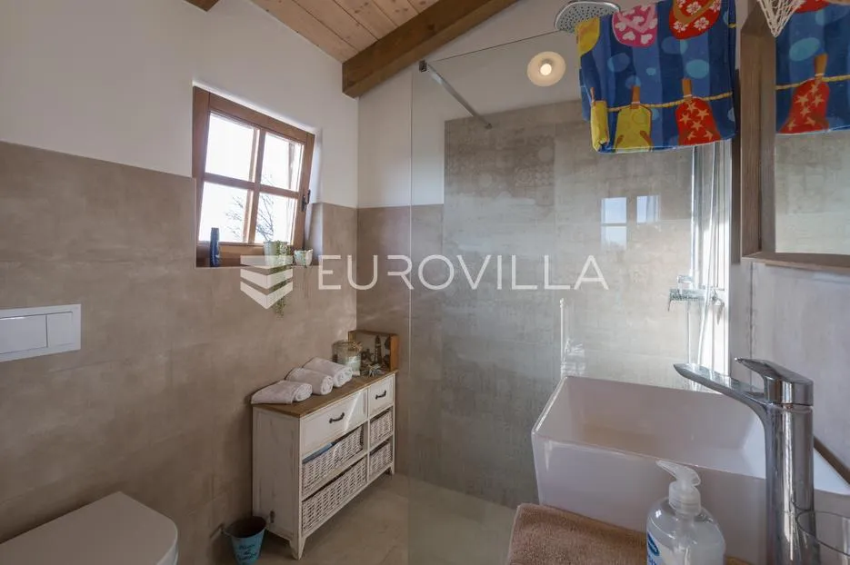 istra, peresiji, jedinstvena samostojeća kuća 200m2 s bazenom - slika 29