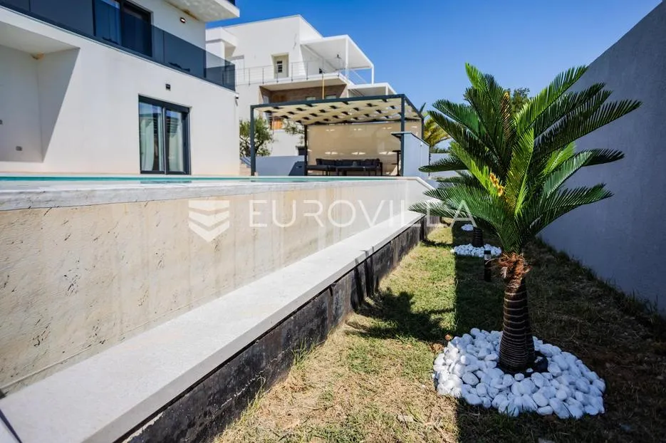 zadar, maslenica, luksuzna villa kraj mora - slika 38