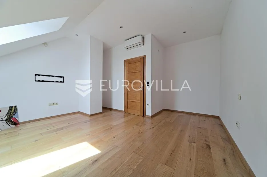 osijek, gornji grad, najam, dvoetažni stan uredi 243 m² zatvorenog prostora - slika 7