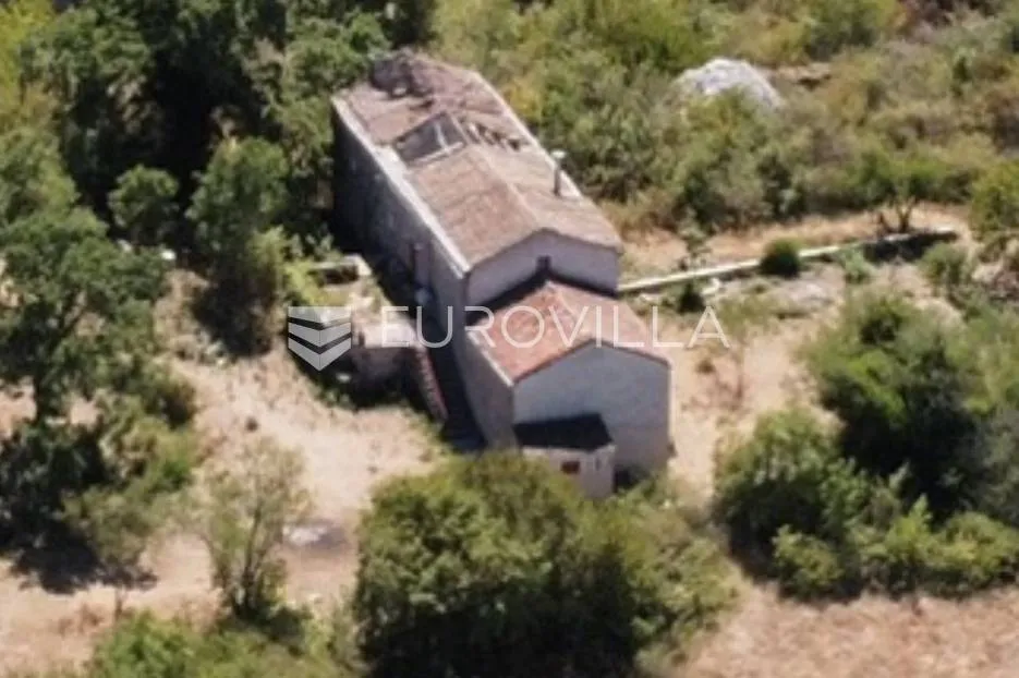 vodnjan, velika stancija na osami od 6390 m2 - slika 8