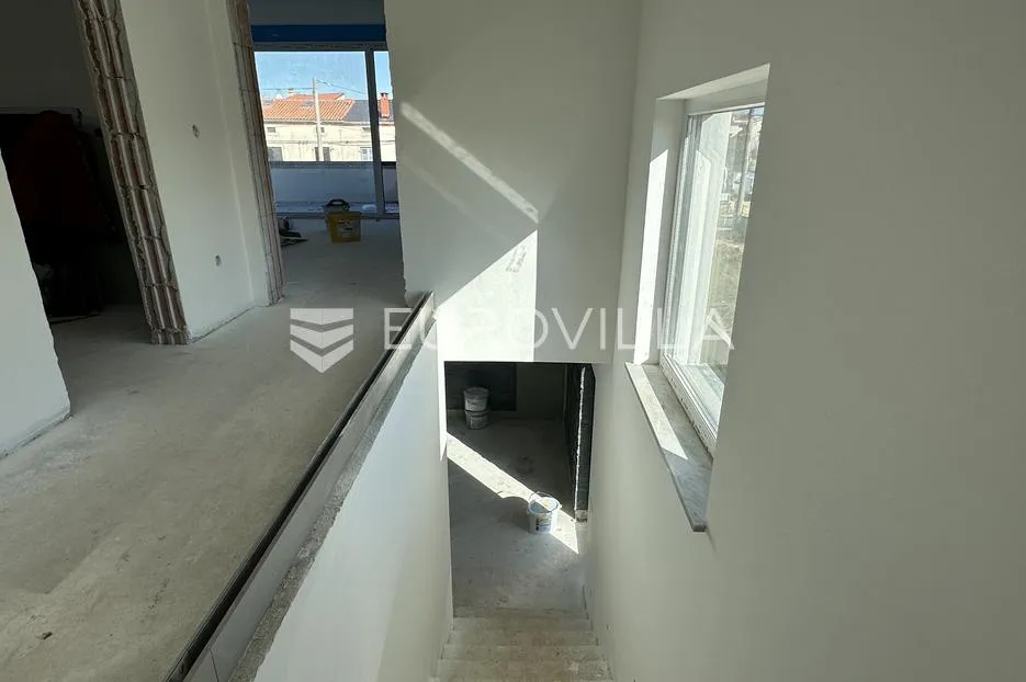 istra, marčana moderna dvojna kuća nkp 240 m2 sa velikim bazenom 35 m2 - slika 27