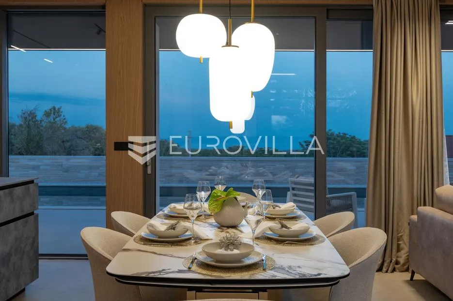 istra, krnice, impresivna dizajnerska vila s pogledom na more - slika 47