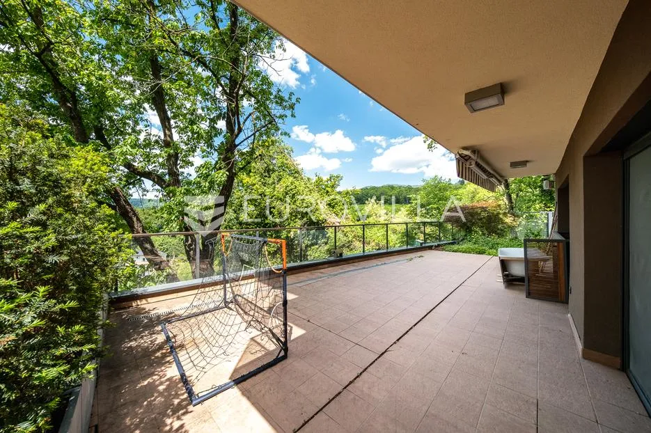 zagreb, vrhovec, moderna obiteljska kuća 419 m² - slika 28