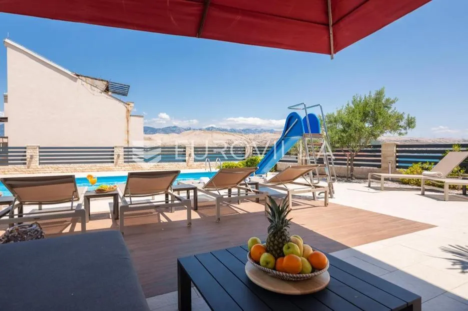 pag prekrasna villa sa pogledom na more 350 m² na 200 metara od mora - slika 54