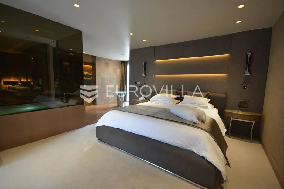 zagreb, luksuzan, moderan, trosoban penthouse nkp 340 m2 + 3 gpm - slika 10
