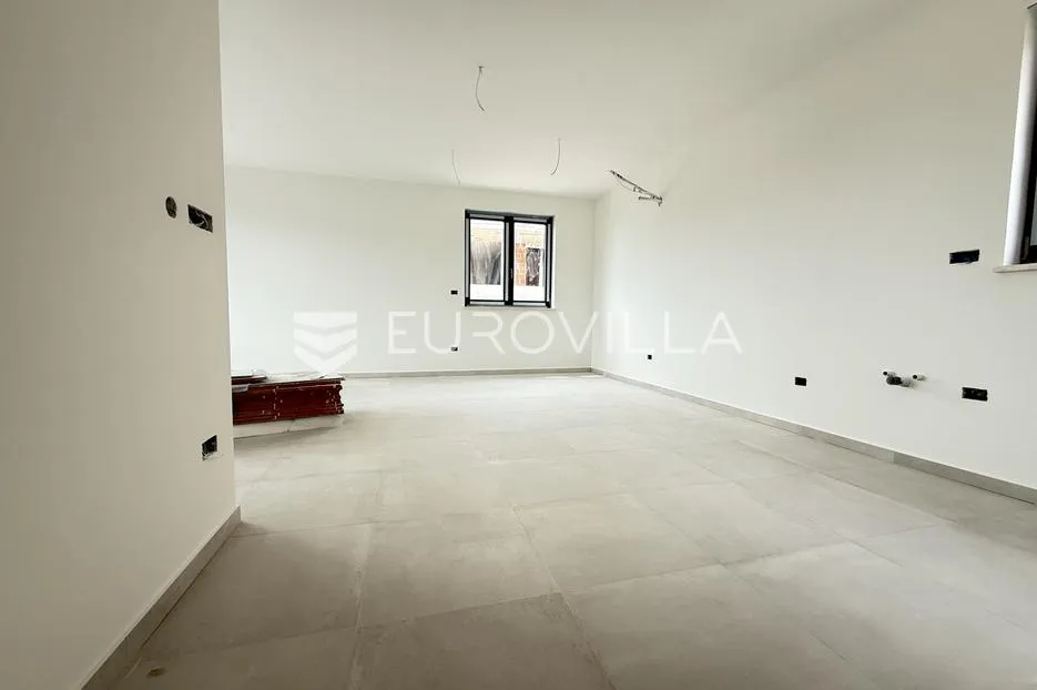 pula, pješčana uvala, četverosobni stan novogradnje 1. kat, 95.50 m², 450 m od mora - slika 5