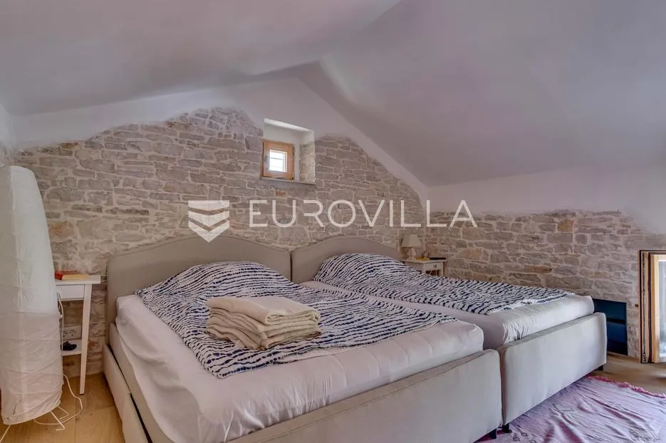 istra, svetvinčenat, imanje s dvije kamene kuće i okućnicom od 2.272 m² - slika 11