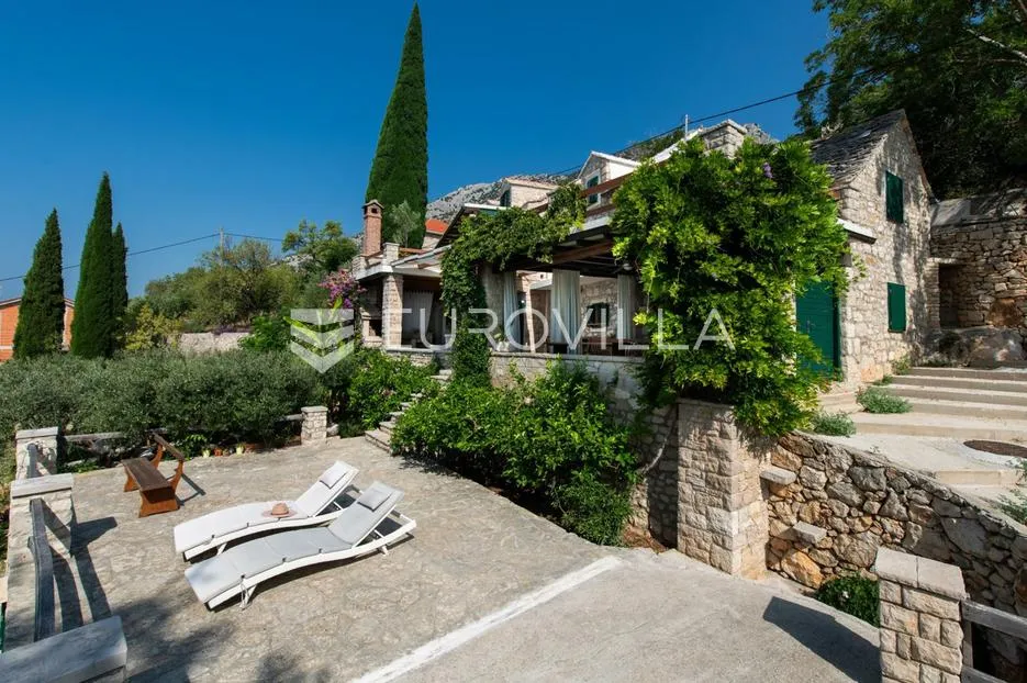 brač, murvica, kamena kuća s pet stambenih jedinica i pogledom na more - slika 18