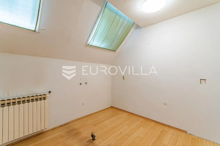 varaždin, centar, prostrani trosoban stan površine 82 m² s očaravajućim pogledom - slika 10