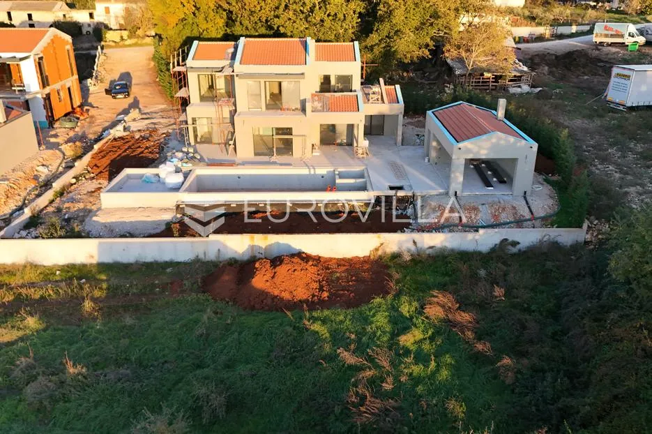 istra, sv. lovreč, vila s panoramskim pogledom na more i maslinike - slika 1