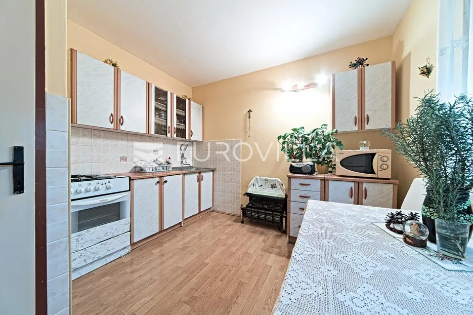 osijek, jug 2, prodaje se jednosoban stan površine 33 m² - slika 2