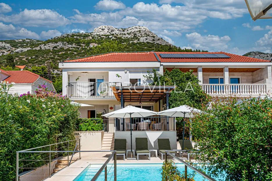pelješac, viganj, kuća s bazenom i garažom uz more - slika 2