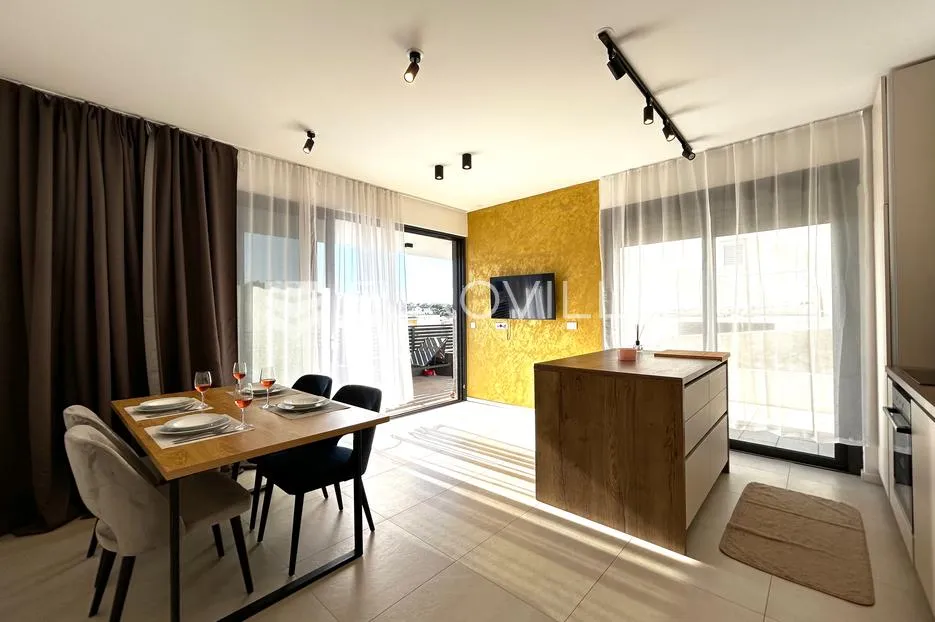 hvar, apartmanska vila sa pet uređenih apartmana - slika 5
