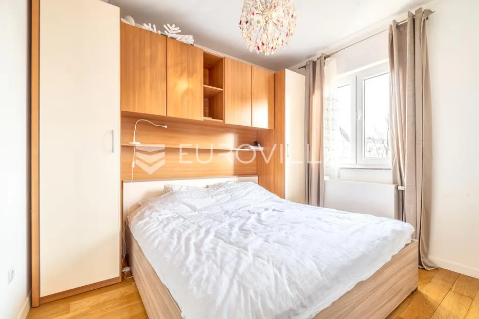 zagreb, lašćina, kuća 160 m² s parkirnim mjestima i vrtom - slika 8