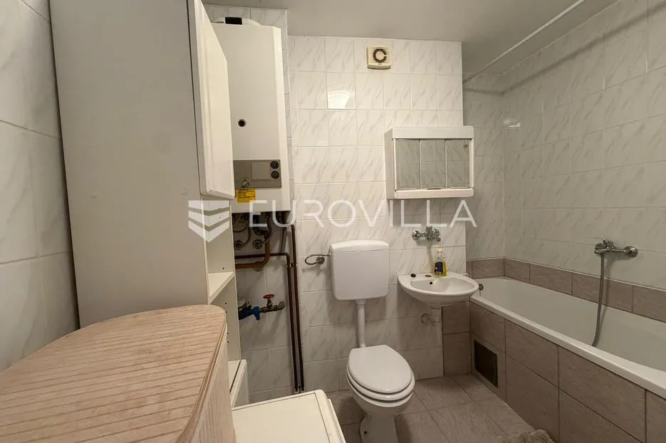 đakovo, centar, trosoban stan 61 m² sa spremištem - slika 10