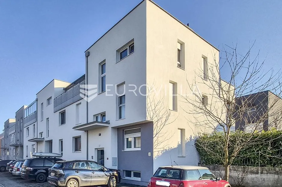 zagreb, odra, dvoetažni četverosoban stan s vrtom i 2 parkirna mjesta, 120 m² - slika 12