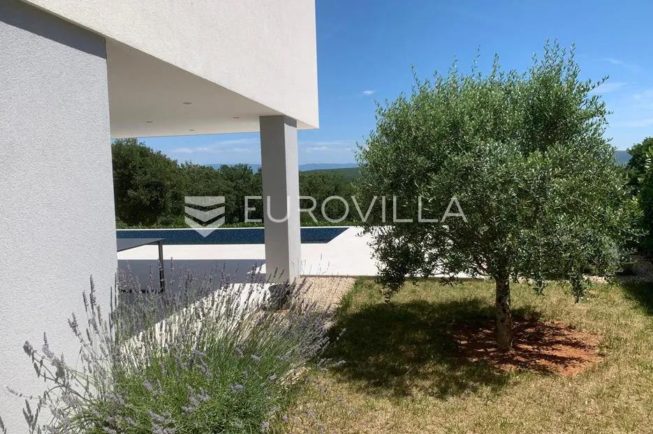krk, luksuzna vila od 260m2 na parceli od 885m2 - slika 3