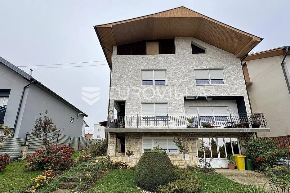 bjelovar, centar, obiteljska kuća površine 385 m² - slika 17