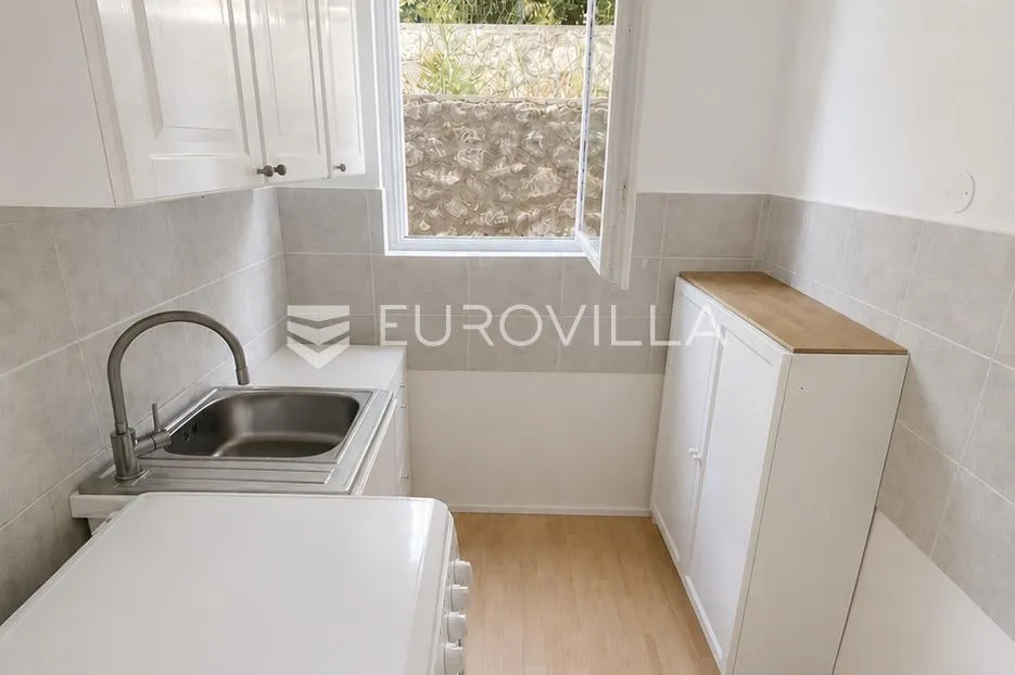cres, martinšćica, samostojeća kuća 148 m², dva apartmana, samo 150 m od mora - slika 5