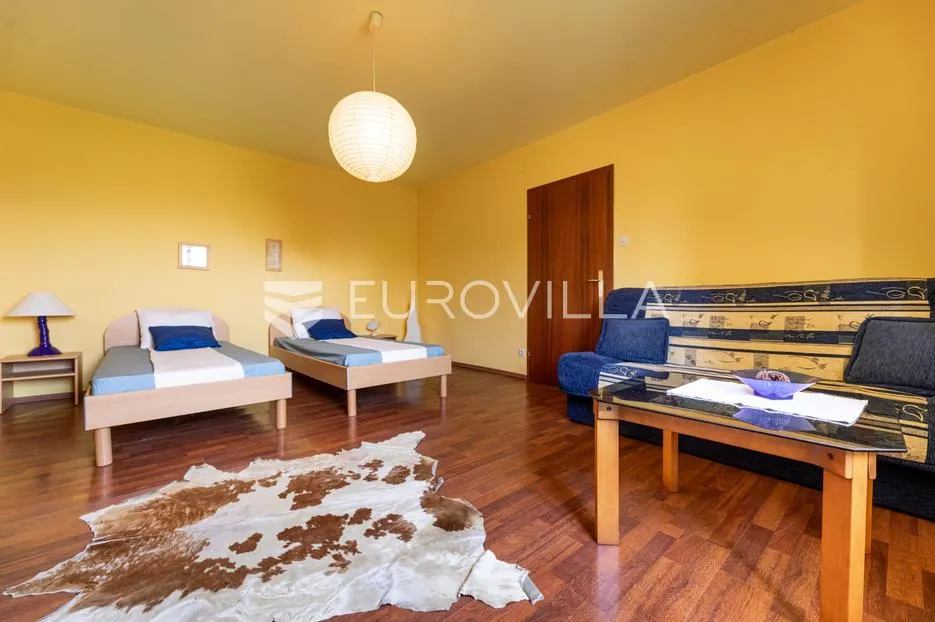 otok krk, gostinjac, šarmantna kuća nkp 180 m2 - slika 14