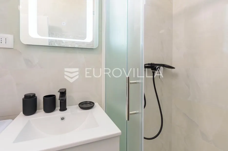 istra, pula, novo opremljen dvosoban stan 48 m² u privatnoj kući - slika 5