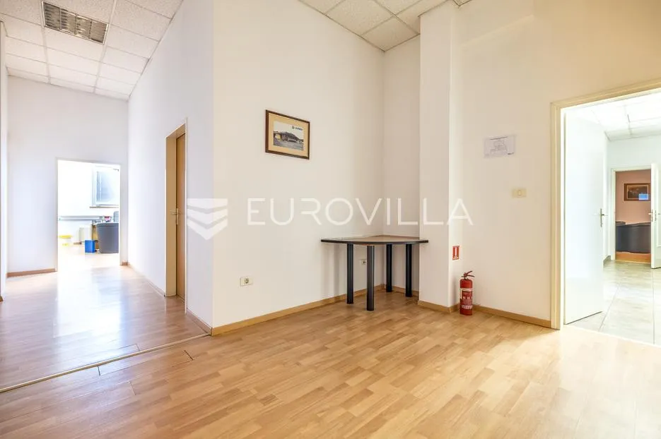 zagreb, sesvete poslovni prostor nkp 585 m2 - slika 4