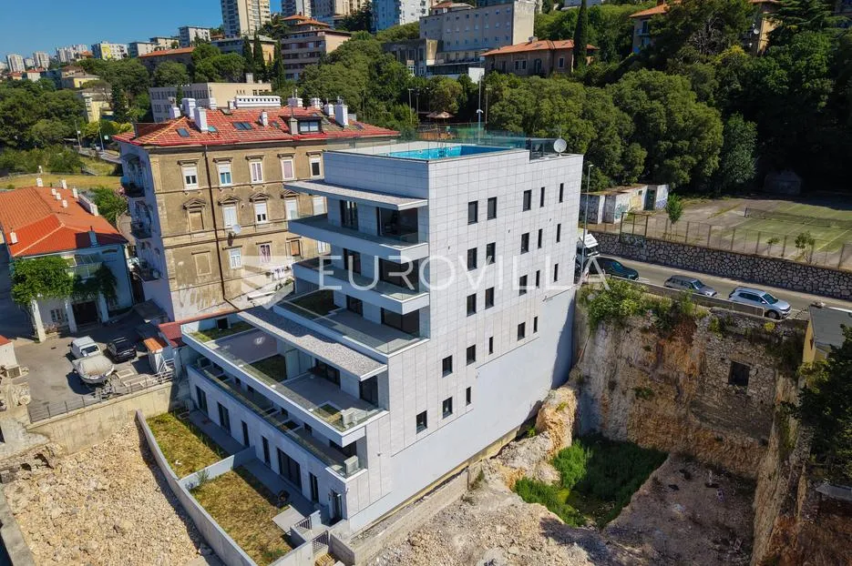 rijeka, pećine, novogradnja, luksuzan četverosoban stan 200,29 m² prvi red do mora - slika 26