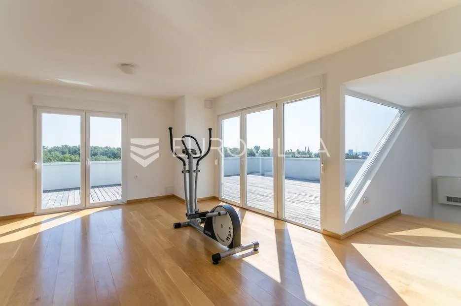 pantovčak, goljak prekrasan peterosoban penthouse nkp 277 m2 sa 2 garaže i 2 pm - slika 24