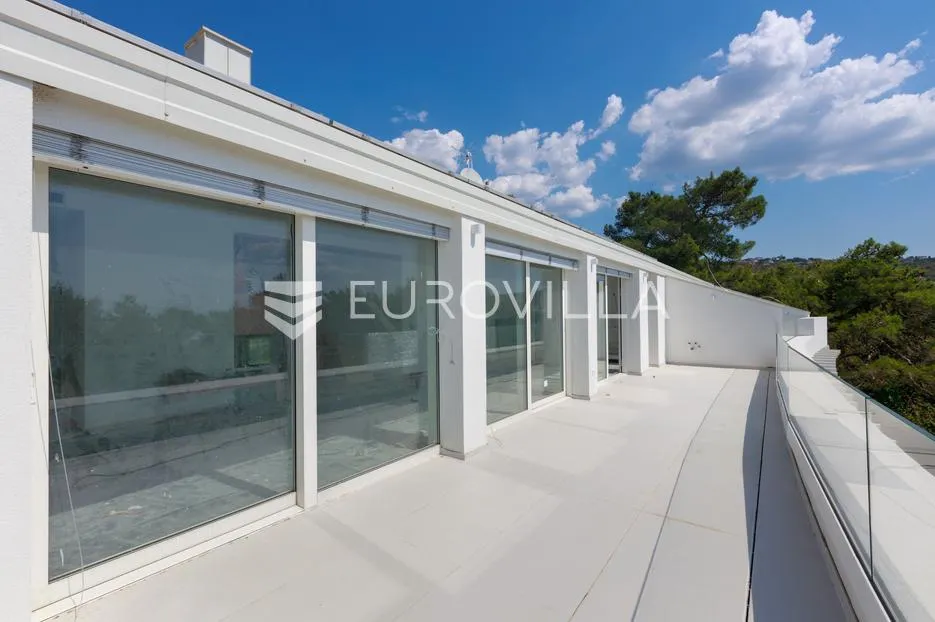 opatija privé, ekskluzivan trosoban penthaus 109.4 m², bazen, teretana - slika 3