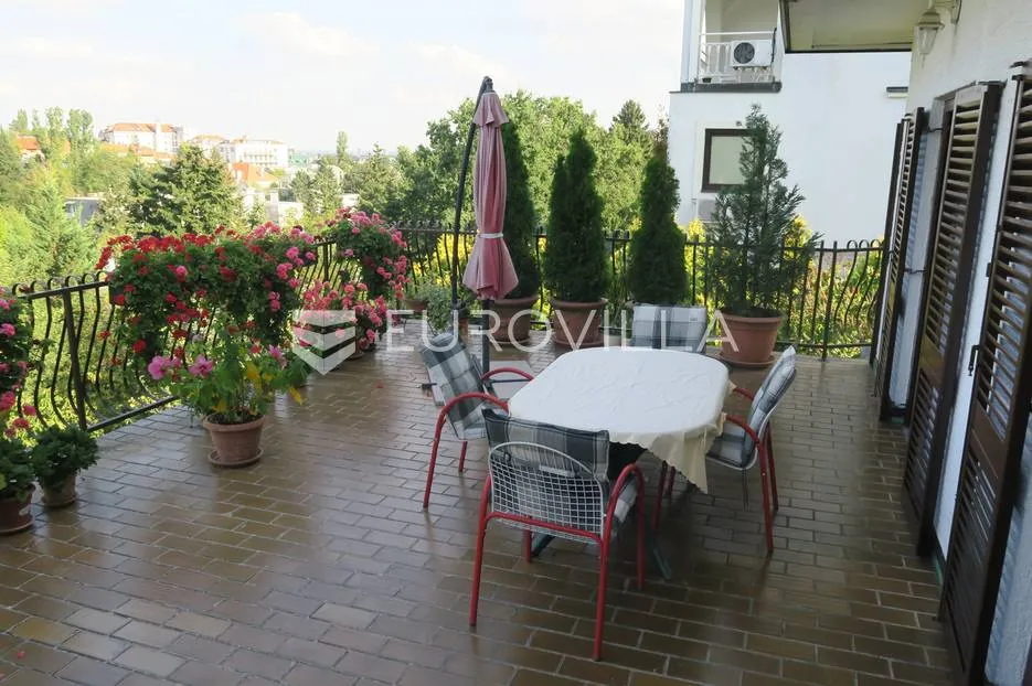 zagreb, zelenjak, obiteljska kuća 500m2 - slika 44