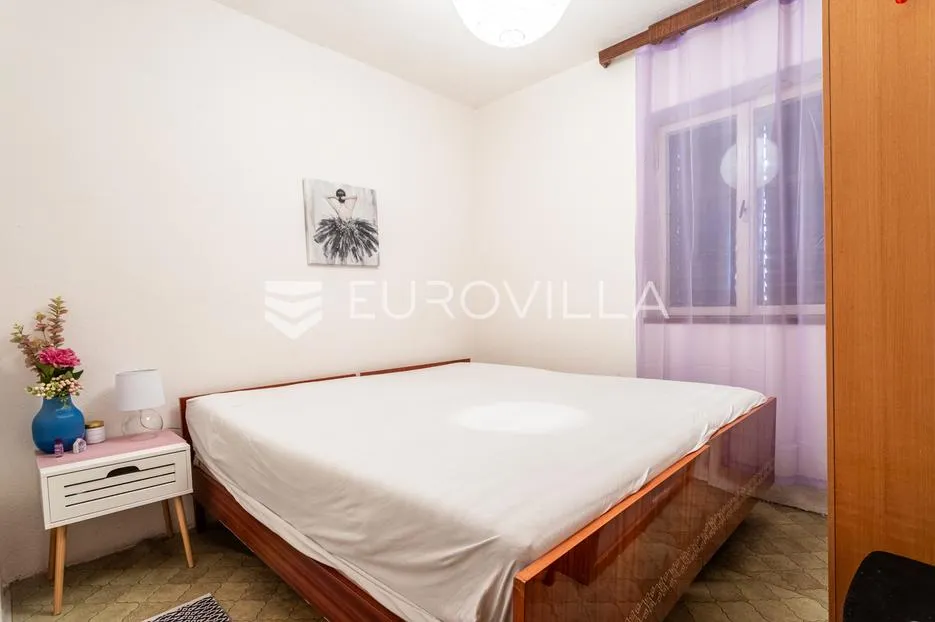 šibenik, brodarica, kuća sa velikim dvorištem 247,2 m² - slika 9