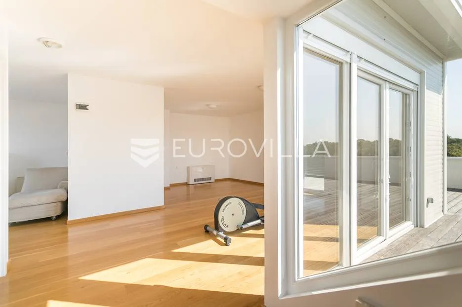 pantovčak, goljak prekrasan peterosoban penthouse nkp 277 m2 sa 2 garaže i 2 pm - slika 22