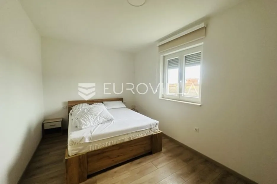 istra, pula, moderan dvosoban stan 52 m², s vrtom, širi centar grada - slika 4