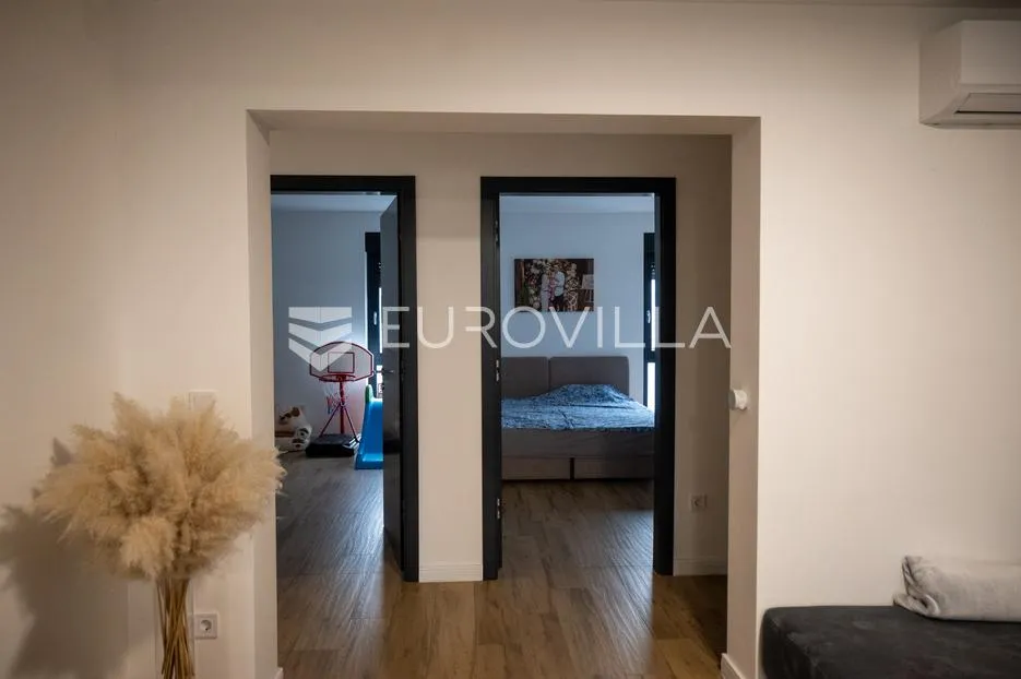 osijek, cvjetno naselje, stan 120 m2, prvi kat s lođom 44 m2 - slika 21