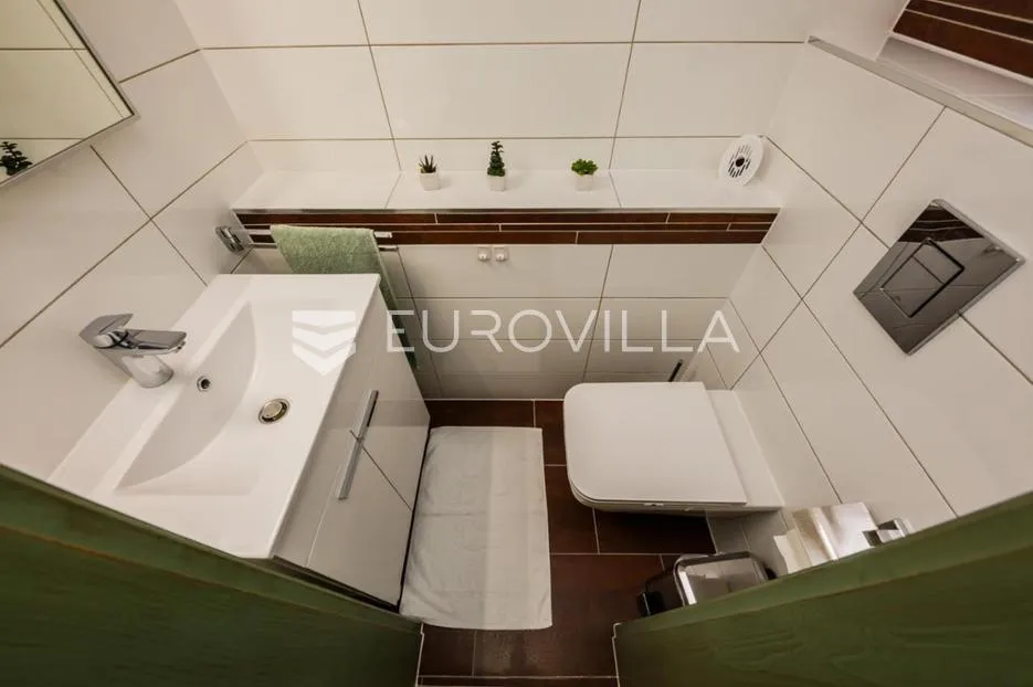 kaštel novi, dvoetažni dvosobni stan u centru, neto 71,7 m² - slika 9