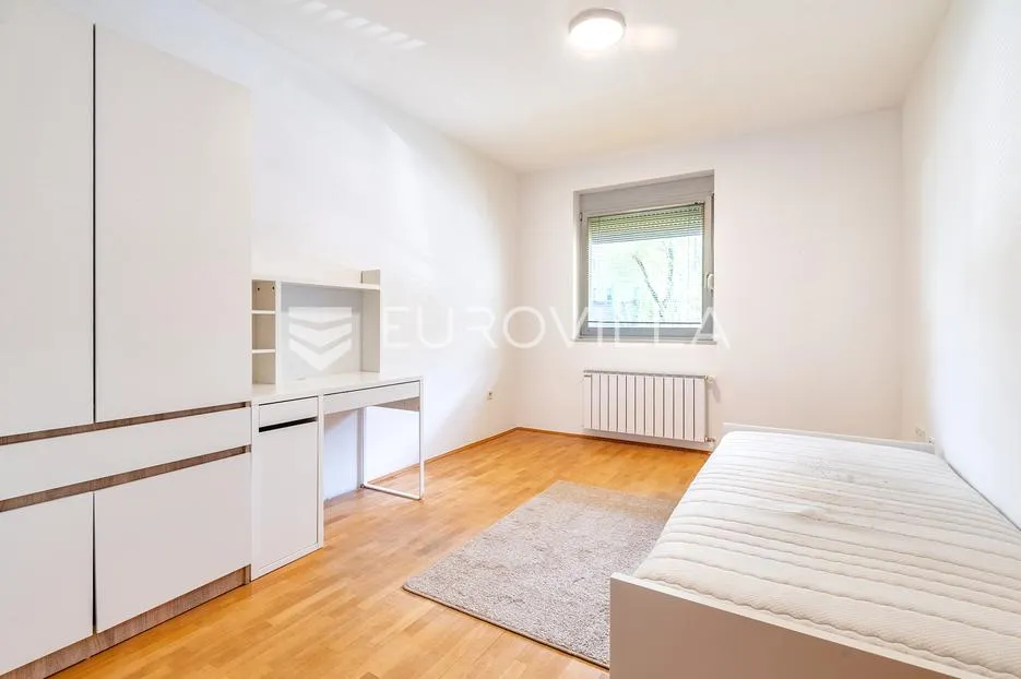 zagreb, vrbani iii, prostran i potpuno namješten trosoban stan, 83 m² - slika 4